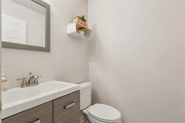 208 Sonie Dr gallery image 6