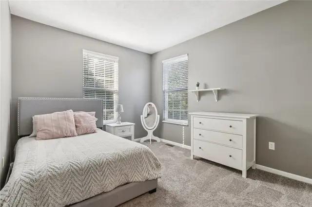 208 Sonie Dr gallery image 7