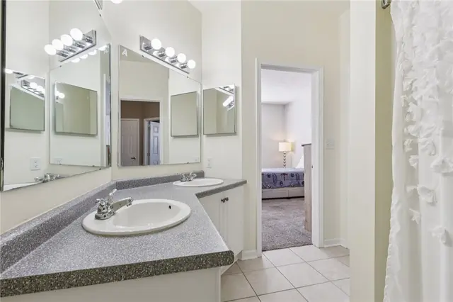 208 Sonie Dr gallery image 8