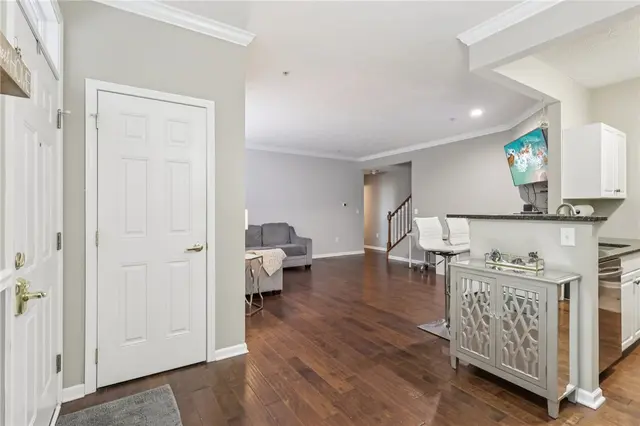 208 Sonie Dr gallery image 9