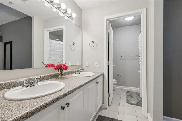 208 Sonie Dr gallery image 10
