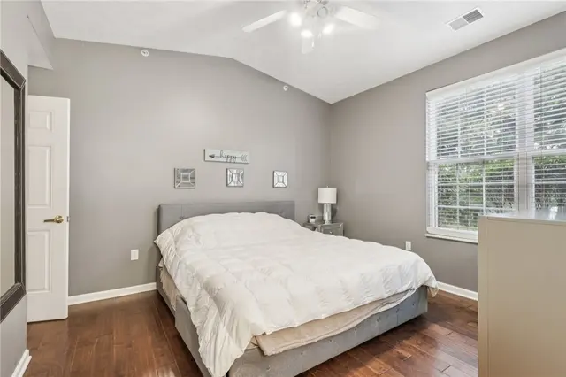 208 Sonie Dr gallery image 16