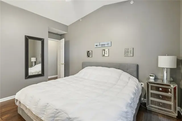 208 Sonie Dr gallery image 17