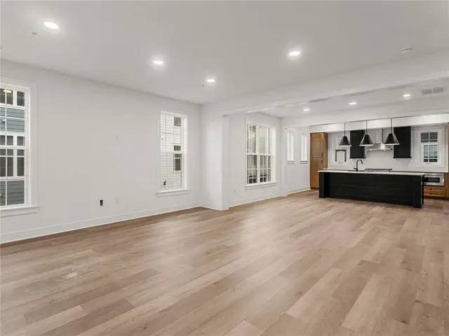209 Oliver Way gallery image 8