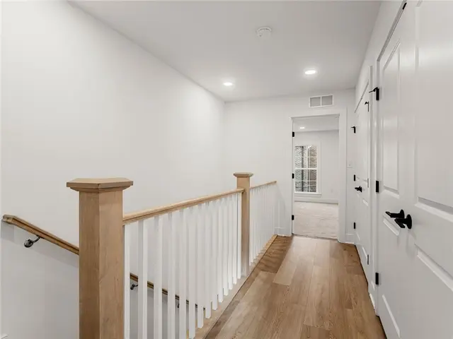 209 Oliver Way gallery image 13
