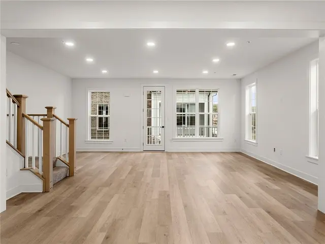209 Oliver Way gallery image 27