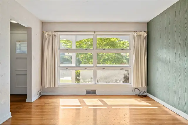209 Osborne Lane gallery image 9