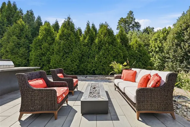 209 Stonecrest Ct gallery image 24