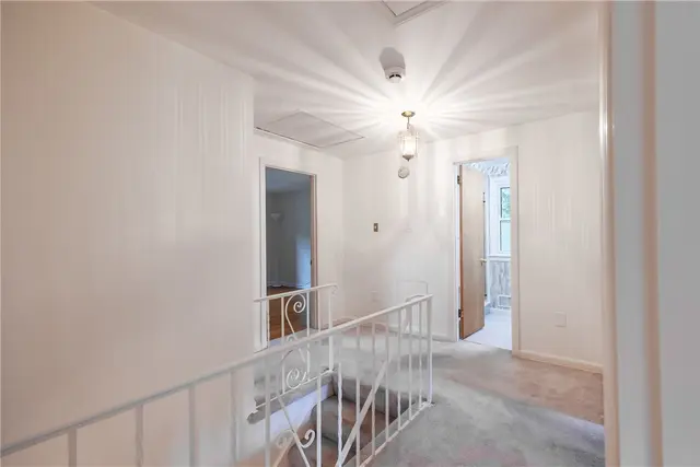 2095 Menold Dr gallery image 25