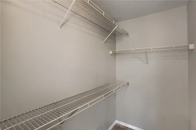 21 Ashford Dr gallery image 14