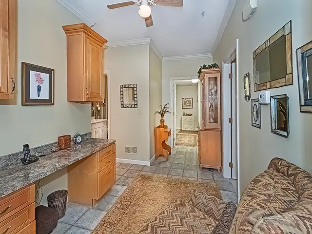 210 Adams Pointe Blvd 6 gallery image 2
