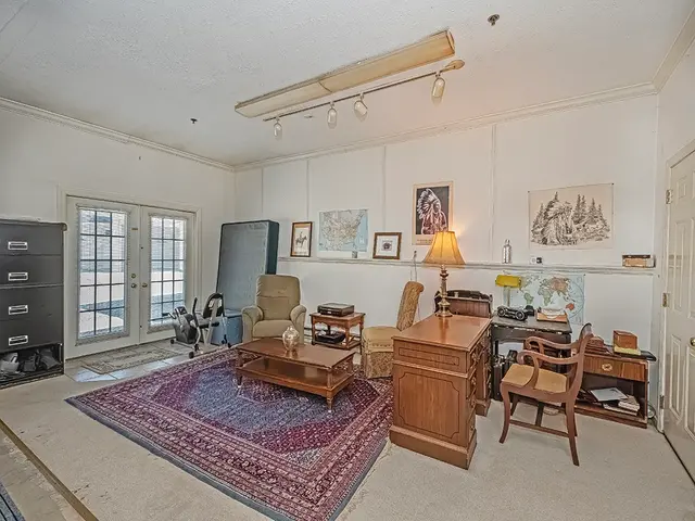210 Adams Pointe Blvd 6 gallery image 4