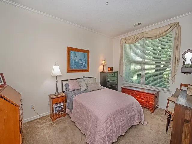 210 Adams Pointe Blvd 6 gallery image 5