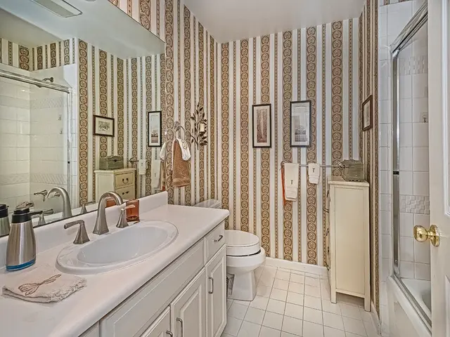 210 Adams Pointe Blvd 6 gallery image 7