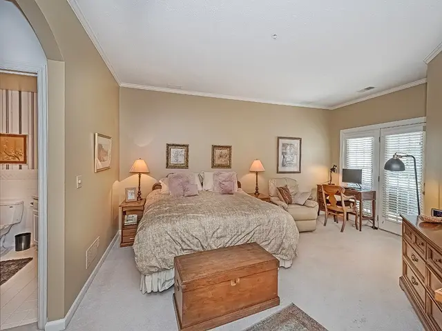 210 Adams Pointe Blvd 6 gallery image 14