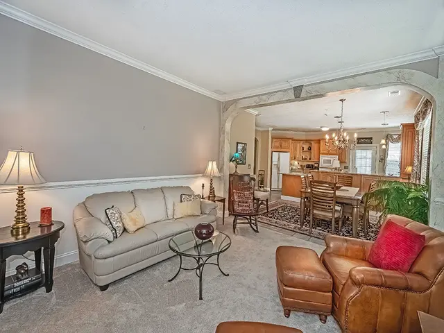 210 Adams Pointe Blvd 6 gallery image 20