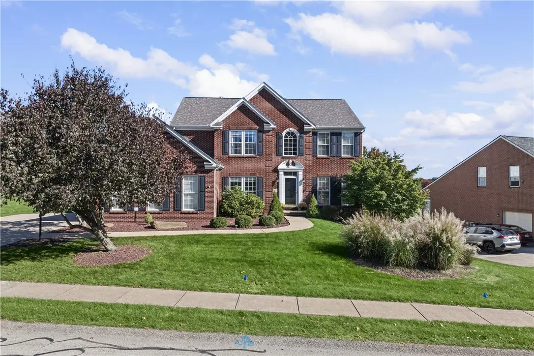 210 Briar Hill Ct