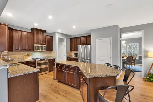 210 Eddie Lewis Dr gallery image 10