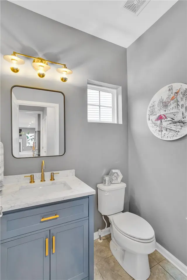 210 Eddie Lewis Dr gallery image 13