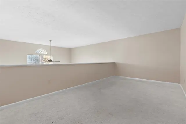 210 Huckleberry Ct gallery image 15