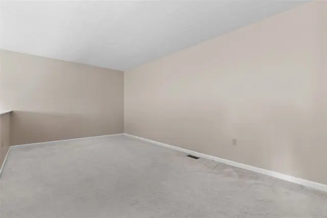 210 Huckleberry Ct gallery image 26