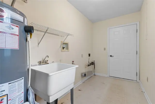 210 Huckleberry Ct gallery image 30