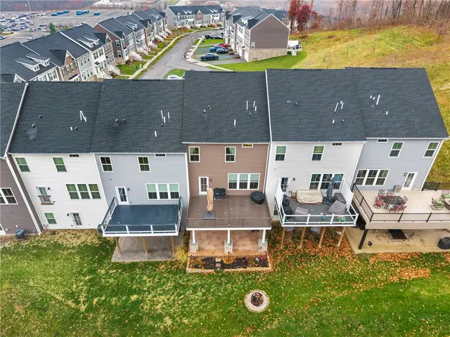 210 Moyer Hill Dr gallery image 15