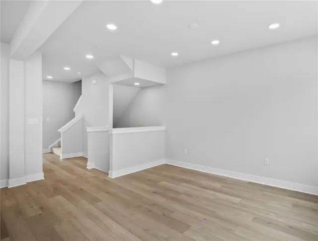 210 Oliver Way gallery image 3