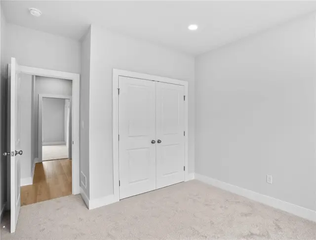 210 Oliver Way gallery image 7