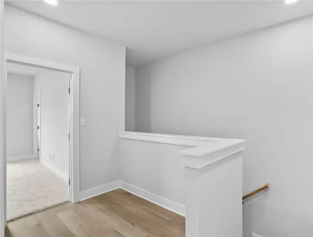 210 Oliver Way gallery image 15