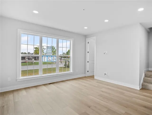 210 Oliver Way gallery image 19