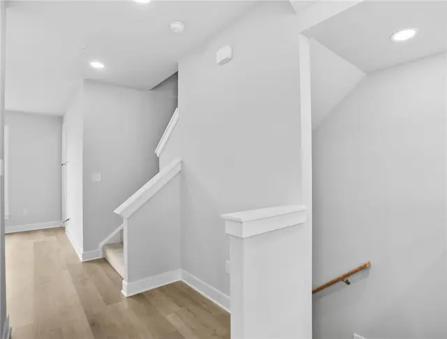 210 Oliver Way gallery image 23