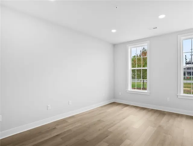 210 Oliver Way gallery image 26
