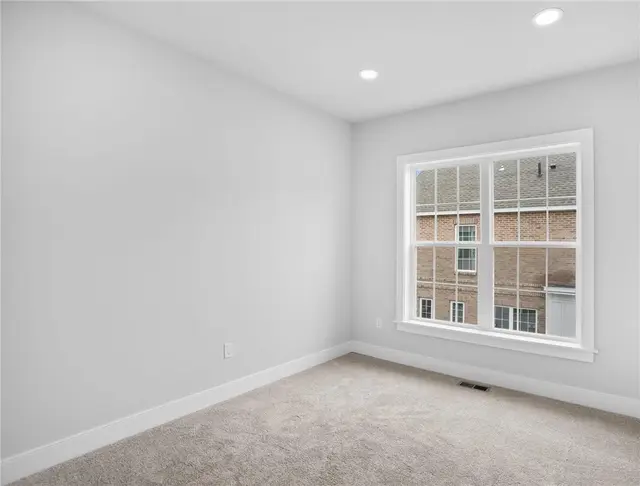 210 Oliver Way gallery image 46