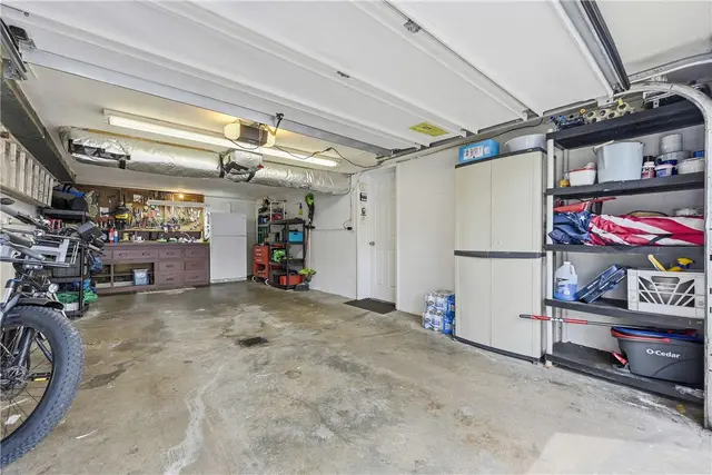 210 Pontiac Ave gallery image 30
