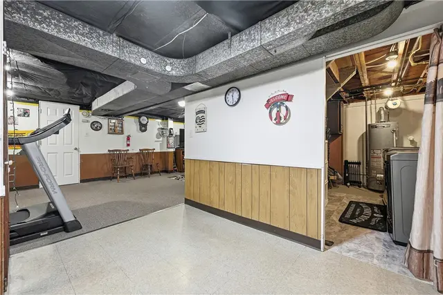 210 Pontiac Ave gallery image 33