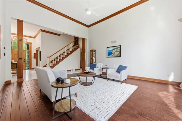 210 Royal Doulton Ct gallery image 39