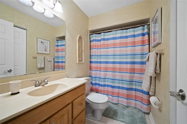 210 Sandalwood Dr gallery image 13
