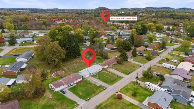 210 Sandalwood Dr gallery image 26