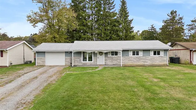 210 Sandalwood Dr