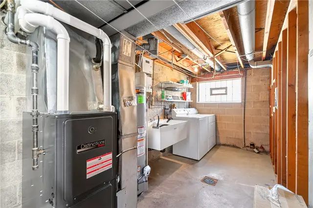 210 SHOREHAM gallery image 9
