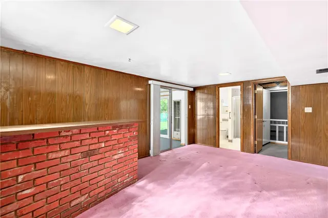 210 SHOREHAM gallery image 25