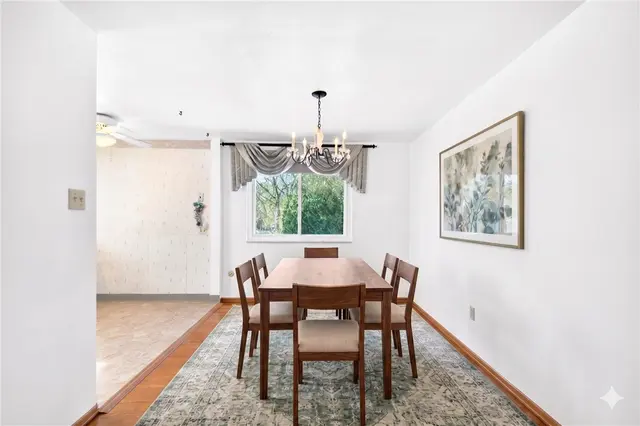 210 SHOREHAM gallery image 31