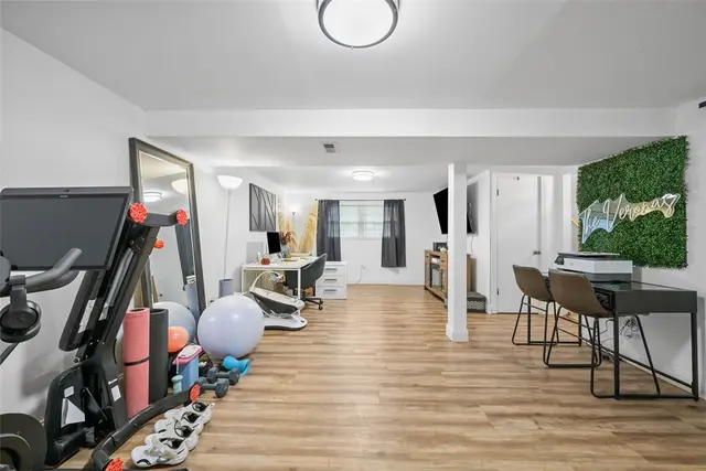 210 Wyndmere Drive gallery image 6