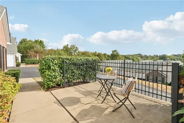 2102 Isleworth Lane gallery image 7