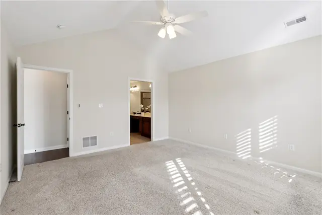 2102 Isleworth Lane gallery image 15
