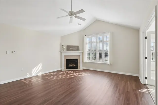 2102 Isleworth Lane gallery image 36