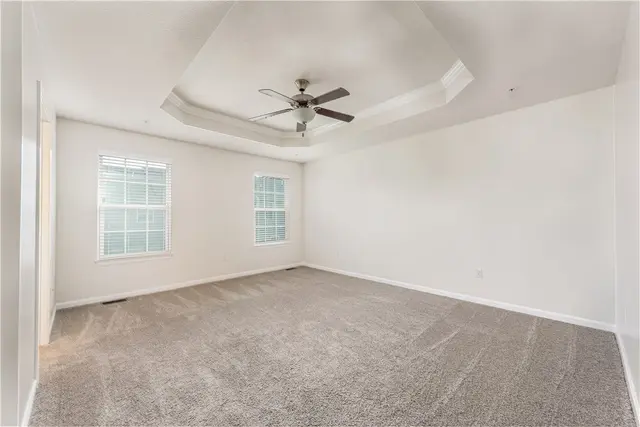 2104 Pointe View Drive gallery image 9