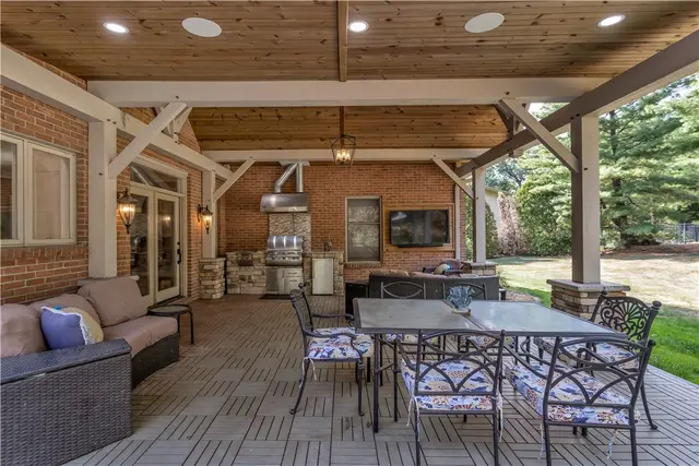 2109 Chablis Ct gallery image 37