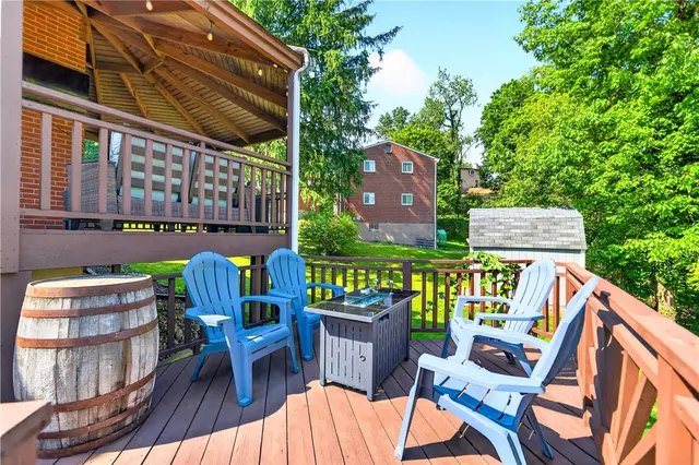 211 Elrose Dr gallery image 8